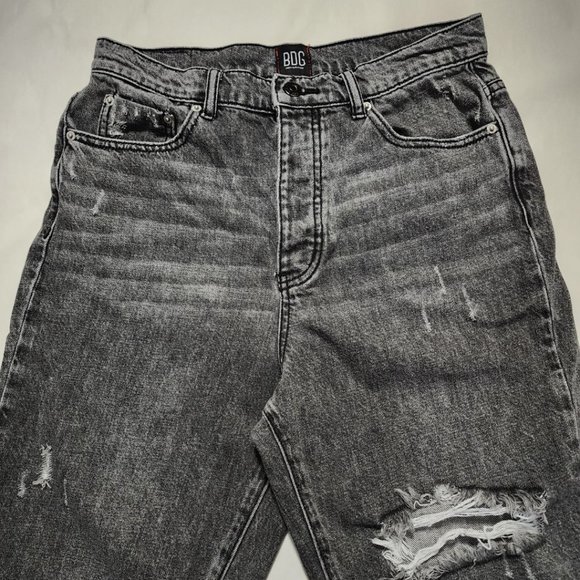 BDG Black Wash Distressed High Rise Slim Straight Jeans - Picture 4 of 6